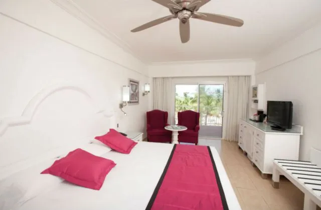 Riu Palace Macao Punta Cana habitacion adultos 1 grande cama